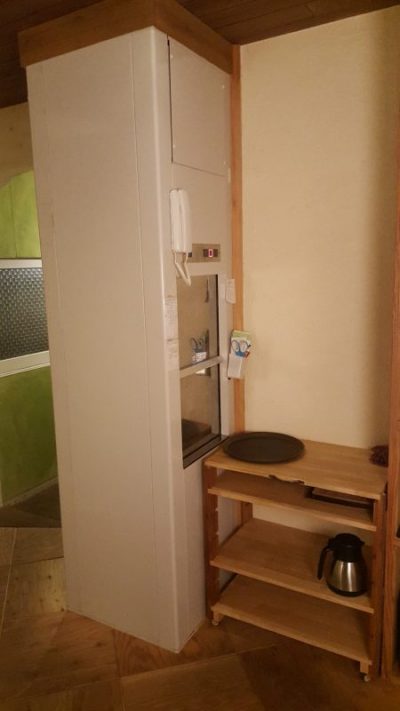設置後のダムウェーター