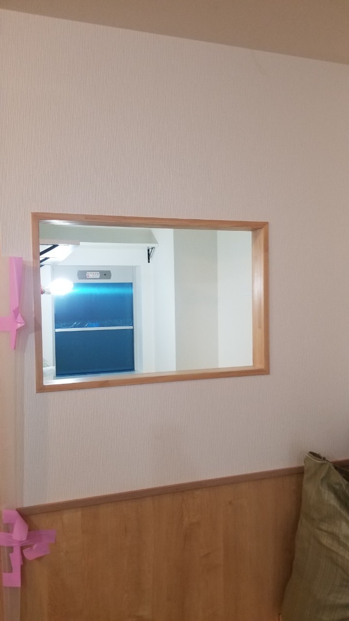 塗装色。カーサホワイトで、建物のレイアウトに溶け込みます